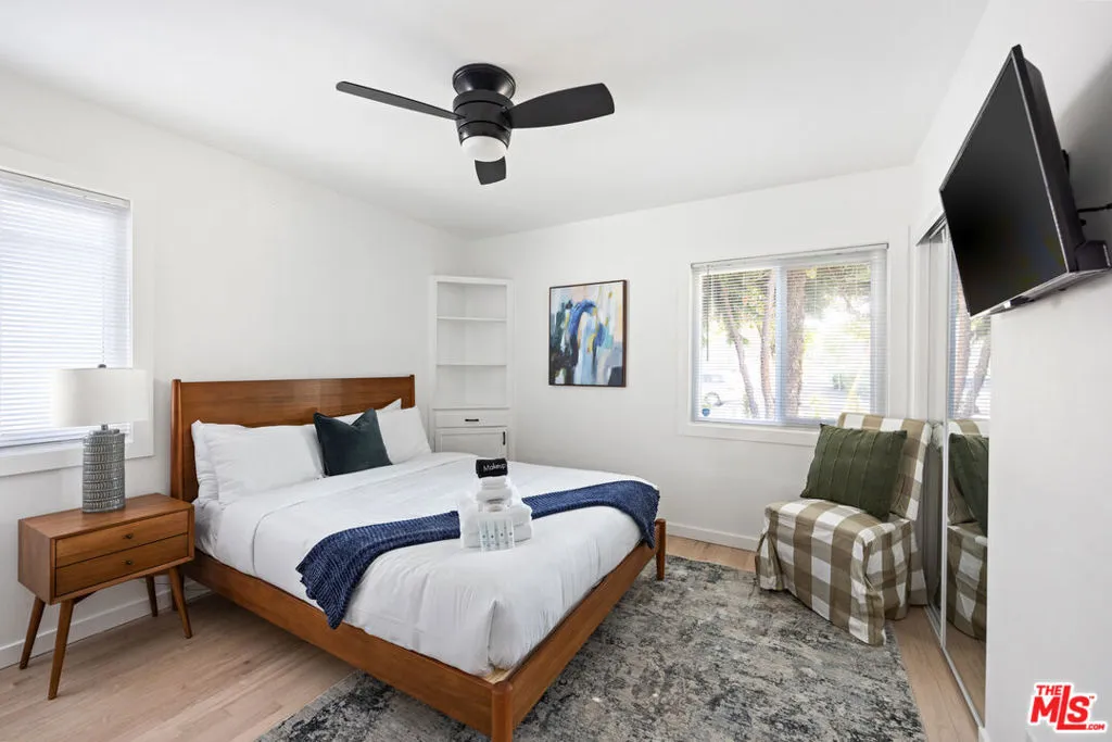 11333 Braddock Drive, Culver City, California 90230 home-pic-9